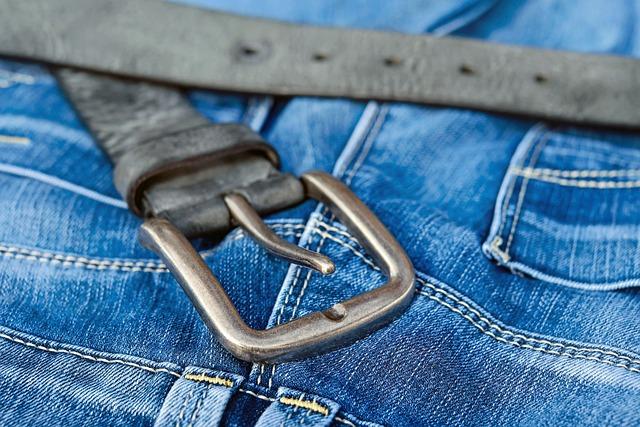 Belt It Out​ Boldly: Embracing the Statement Belt Trend with ‍Flair