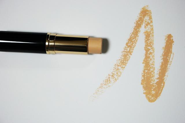 Mastering the Art of Flawless Foundation Application