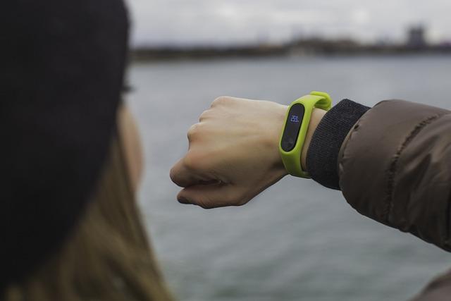 Diving into Data: Accuracy and Features of Top Fitness Trackers