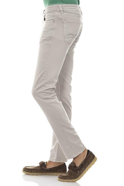 Mastering Proportions: Balancing Wide Leg Pants with the Perfect Top