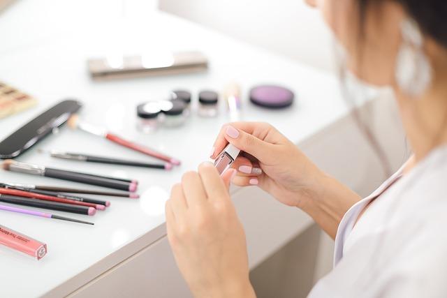 Unmissable Makeup Essentials Elevating Your Glam Game