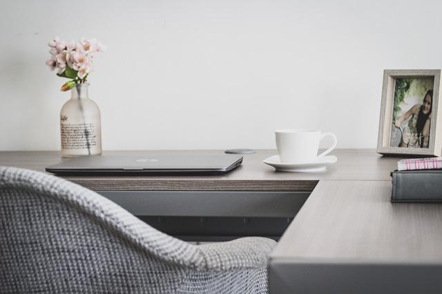Mastering the Art of Boundaries: Essential Tips for a Balanced Home Office